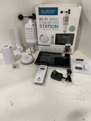 La Crosse Technology (S82950) WIFI Weather And Wind Station - Image 1 of 4