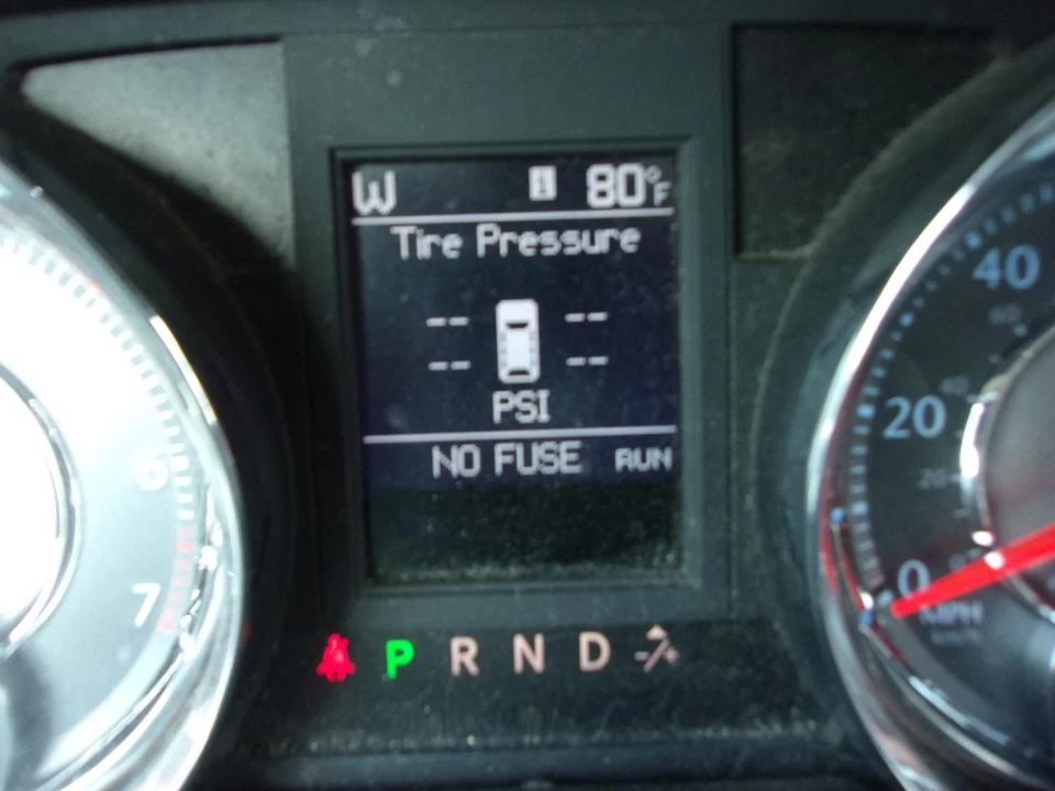 二手点火开关 适合:2011 年 克莱斯勒 Town & Country Ignition 带远程星星 — 第 1/4 张图片