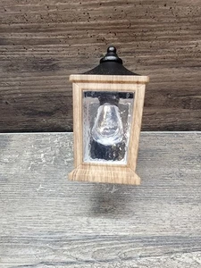 Bath & Body Works zeitlose Laterne braun Holz Nachtlicht Stecker Wandblumen - Bild 1 von 5