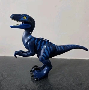 Lego Velociraptor / Raptor (Blue Markings) Dinosaur / Animal (Sets 70835 70826) - Picture 1 of 5