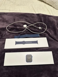 Apple Watch Series 6 40mm GPS - Blue - Photo 1 sur 12