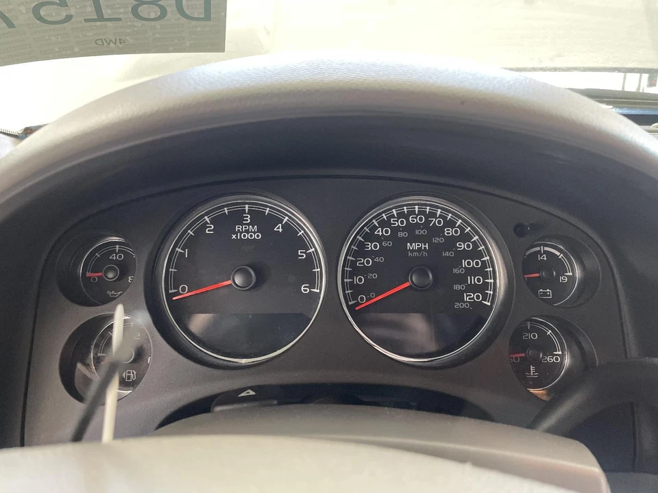 Medidor de velocímetro usado se adapta a: Chevrolet Suburban 1500 2013 clúster MPH mercado de EE. UU. Foto 1 de 4