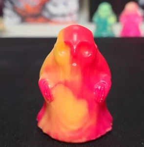 Minifigura limitada Deadbird Toys Boneghost 2" GID mármol vertido resina 1-off - Imagen 1 de 7