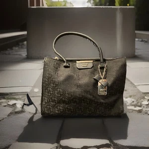 GUESS Ryann Black Large Satchel  Handbag JQ668323 - Picture 1 of 4