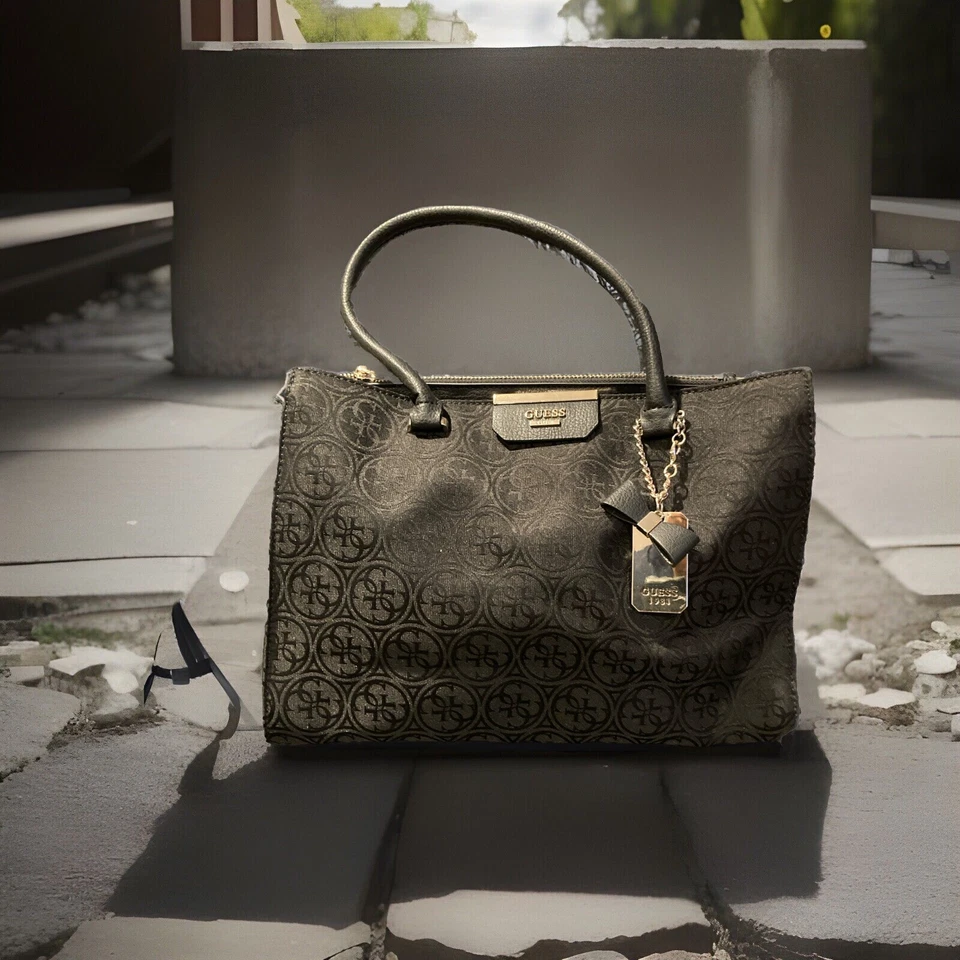 GUESS Ryann черный большой чехол Дамская сумка JQ668323 - Изображение 1 из 4