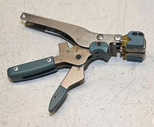 AMP Crimping Tool 230971-1 - Picture 1 of 3