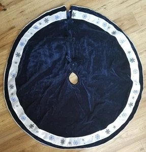 Tree Skirt Christmas Velvet Midnight Blue White Satin Snowflakes 45 inch A6 SP - Picture 1 of 4
