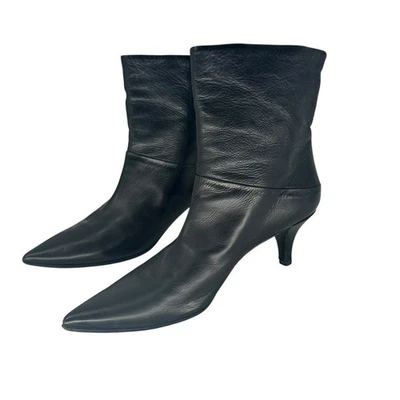 Botín Prada de cuero negro con punta de gatito y tacón EUR 36 (5,5) Foto 1 de 4