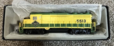 BACHMANN/Spectrum #41-0823-10  Reading EMD GP-30 Diesel Loco #5520 H.O. 1:87 - Image 1 of 4