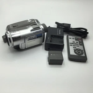 Panasonic NTSC 2.3MP 3CCD MiniDV Camcorder 10x Zoom - Video Transfer (PV-GS150) - Picture 1 of 3