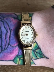 SEKONDA Ladies Vintage Watch Gold Plated USSR 17 Jewels *Spares and Repairs* (1) - Picture 1 of 10