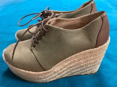 Zapatos de cuña Barneys NY alpargata de lona con adornos de cuero verde oliva con cordones 7 Foto 1 de 4