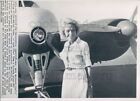 1964 Press Photo Us Senator Barry Goldwater Pilot Ruth Reinhold