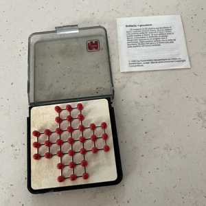 Solitaire Mini Play jumbo Game Made In Germany 1983 - as seen (damage on hinges) - Picture 1 of 9