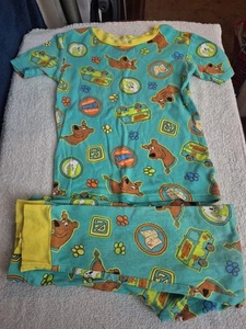 Scooby Doo 2 pc Pajama Set size 8 preowned - Picture 1 of 2