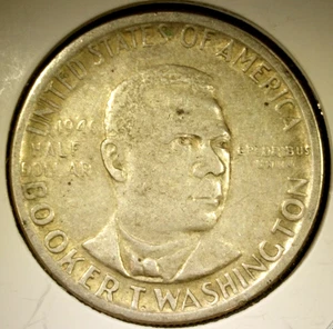 1946  Booker T Washington US Commemorative Half Dollar 50c Coin - Picture 1 of 2