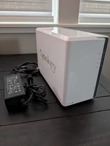 Synology DS220j 2-bay NAS (No Drives) - Afbeelding 1 van 6