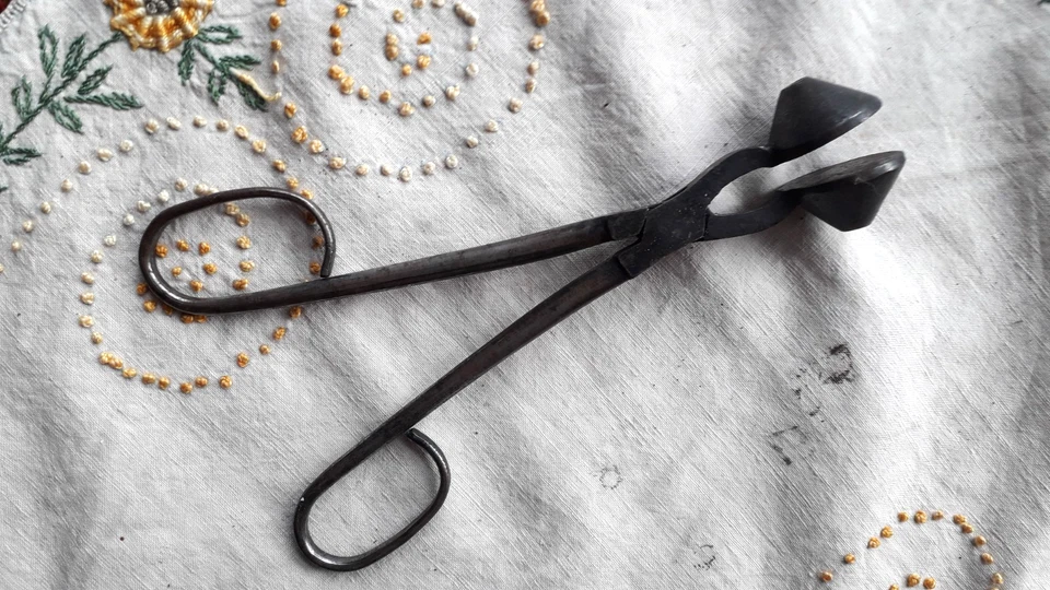 Ancien Fer à Repasser Outil 1900 Coiffeur Chapelier Dentelle Objets du XIXème TB - Photo 1/4