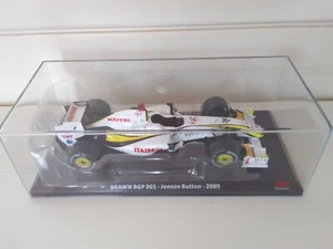 BRAWN BGP 001 - Jenson Button - 2009 in teca espositiva scala 1:24 - Foto 1 di 7