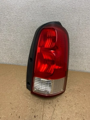 2005 - 2009 Pontiac Montana / Uplander lanterna traseira direita passageiro fabricante de equipamento original V0262 DW - Imagem 1 de 4