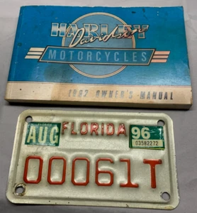 VINTAGE HARLEY DAVIDSON 1992 OWNER`S MANUAL AND LICENSE PLATE - Picture 1 of 4
