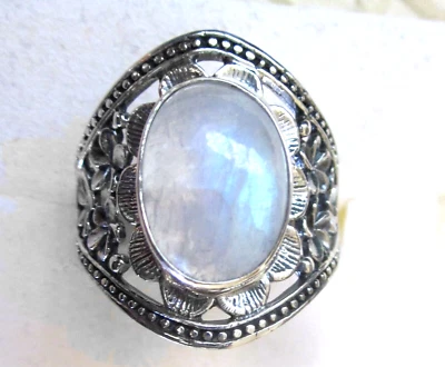 Rainbow Moonstone Flower Ring / size 7  / 925 Sterling Silver / 6ct,  5.8 g - Image 1 of 4