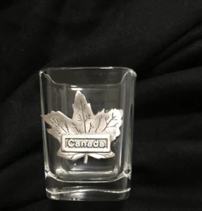 CANADA COLLECTIBLE SQUARE SHOT GLASS WITH ICONIC PEWTER MAPLE LEAF UNIQUE - Picture 1 of 9