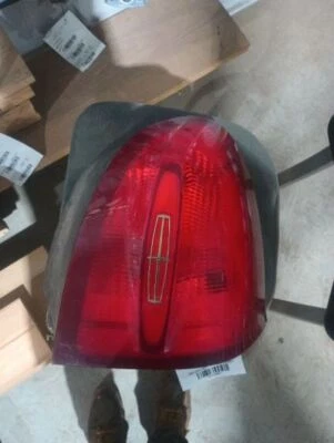 Passenger Tail Light Quarter Panel Mounted Fits 98-02 LINCOLN & TOWN CAR 1059655 - Image 1 of 3