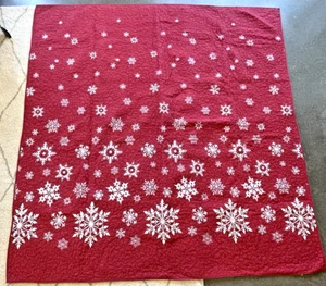 Plow and Hearth Embroidered Snowflake Quilt Throw Full Queen Cotton holiday red - Picture 1 of 7