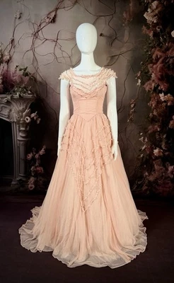 Vestido formal vintage década de 1950 rosa blush chiffon comprimento total tamanho 4/6 - Imagem 1 de 4