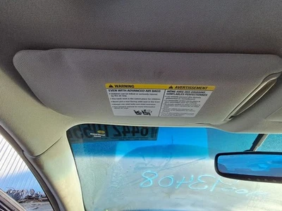 Viseira solar 2013 Hyundai Elantra driver cinza usada fabricante de equipamento original 268-11525al 3710702 - Imagem 1 de 4