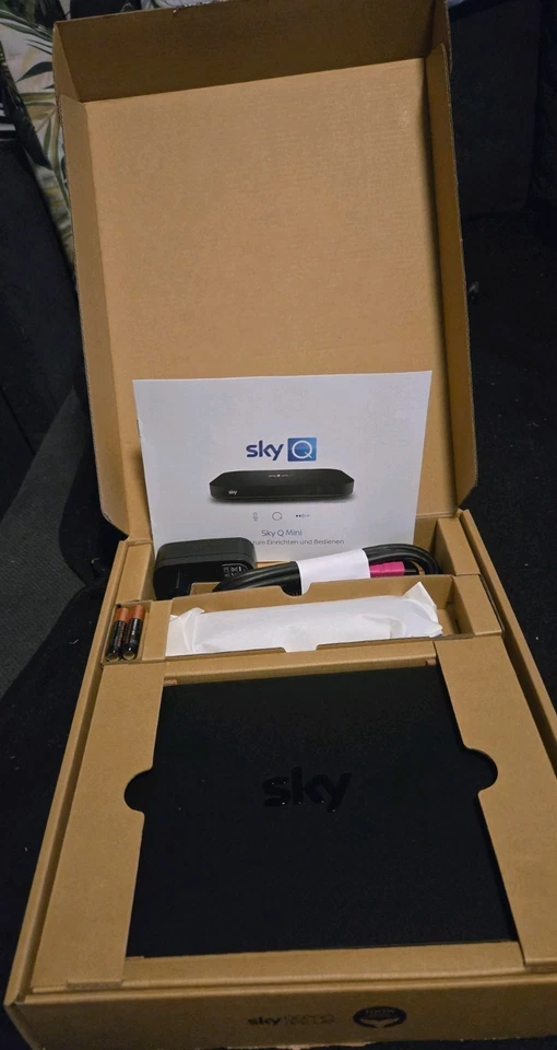 Sky Q Mini TV Box/Receiver, Wi-Fi, HD, 4K Ultra HD, WLAN IP061DE UHDTV Neu OVP - Bild 1 von 1