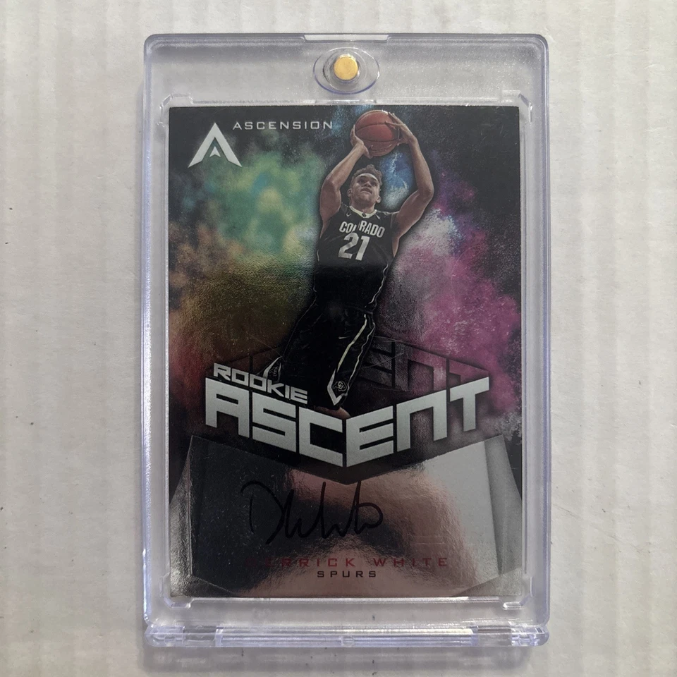2017-18 Panini Ascension Derrick White Rookie Ascent On Card Auto /299 - Celtics - Image 1 of 2