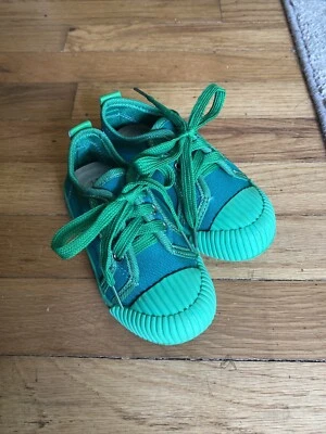 New Toddler/ Kids- Bright Green Mid Top Shoe-Size 9 Boot - Image 1 of 4