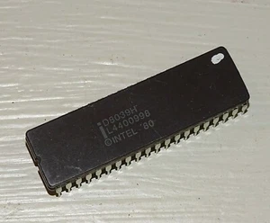 INTEL D8039H from the 1980's - D8039 - 8-Bit Microcontroller Chip - 40-pin DIP - Picture 1 of 3