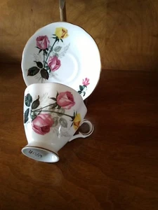 Royal Windsor England "Yellow & Pink Rose" Fine Bone China Cup & Saucer - Picture 1 of 8