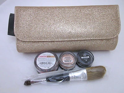bare Minerals * SMOLDERING BEAUTY * Bag Flawless Face Brush Bisque Catwoman NEW - Image 1 of 4