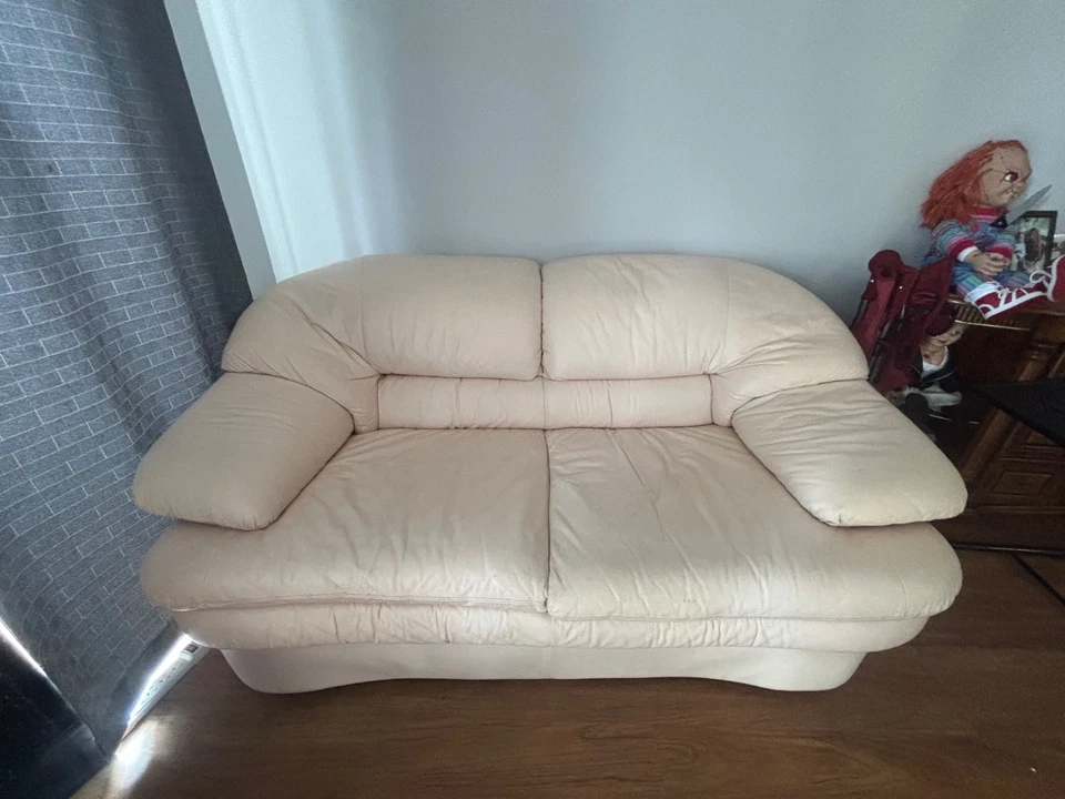 Sofá tapizado de cuero granulado superior ancho Delacora 156-A028-715-K1 - marrón Foto 1 de 1