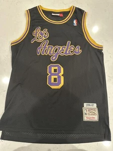 Los Angeles Lakers Jersey Kobe Bryant #8  1996-1997  SZ Large  Mitchell Ness - Picture 1 of 7