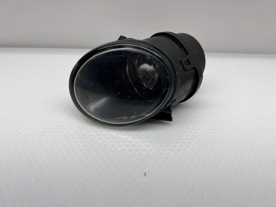 2002 2003 2004 Audi A6 Front Right Side Fog Light Unit Broken 246 556 00-RE OEM - Image 1 of 4