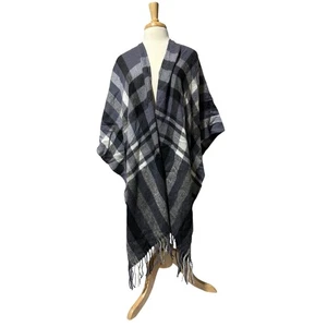 Banana Republic Karen Cashmere Wool blend Plaid Wrap Shawl Fringed Hem - Picture 1 of 7