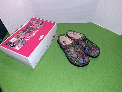 Женские разноцветные радужные сабо Alegria Kayla Bullseye размер 37 США 6/6,5 - Изображение 1 из 4