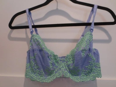 Nuevo sin etiquetas Sujetador Wacoal Talla 34D Azul/Verde Floral Abrazo Encaje Con Aros 65191 Foto 1 de 3