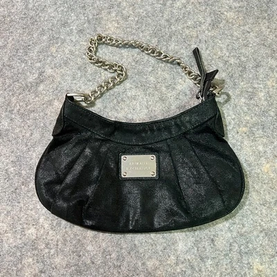 Bolso de hombro Armani Exchange de cuero negro pequeño monedero cadena asa cremallera  Foto 1 de 4