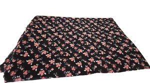 Keepsake Calico Quilt Fabric Jo-Ann Fabric Black With Red Roses 127"x44" - Picture 1 of 4