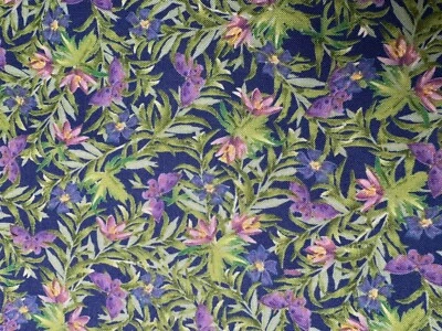 Tela de edredón Florenza de Avlyn 3502-607 hojas rosa púrpura flores mariposas Foto 1 de 4