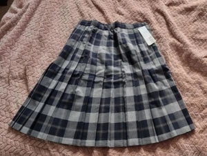 School Skirt Moulsham High 32"waist 24" Length - Picture 1 of 4