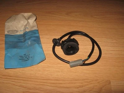 NOS 1978 福特嘉年华侧灯插座和电线 Assy D8RZ-15A434-A 原始设备制造商 — 第 1/3 张图片