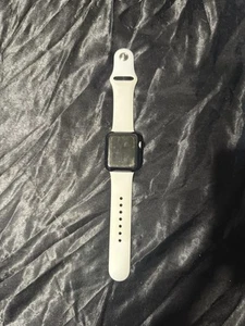 Series 3 Apple Watch 42 MM good Condition - Zdjęcie 1 z 6