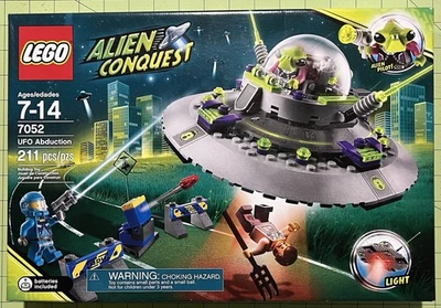 LEGO Space: UFO Abduction (7052) New Unopened Box 2011 Retired Alien Conquest - Image 1 of 3